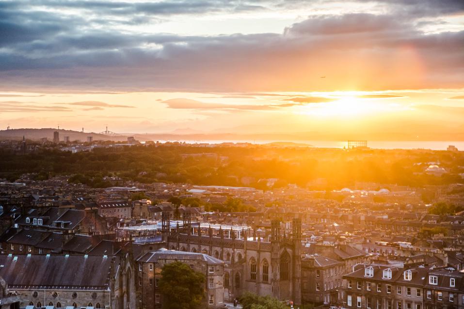 Sonnenuntergang über Edinburgh
